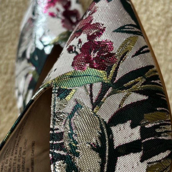 Leith Floral Slingback Heels - Picture 4 of 8